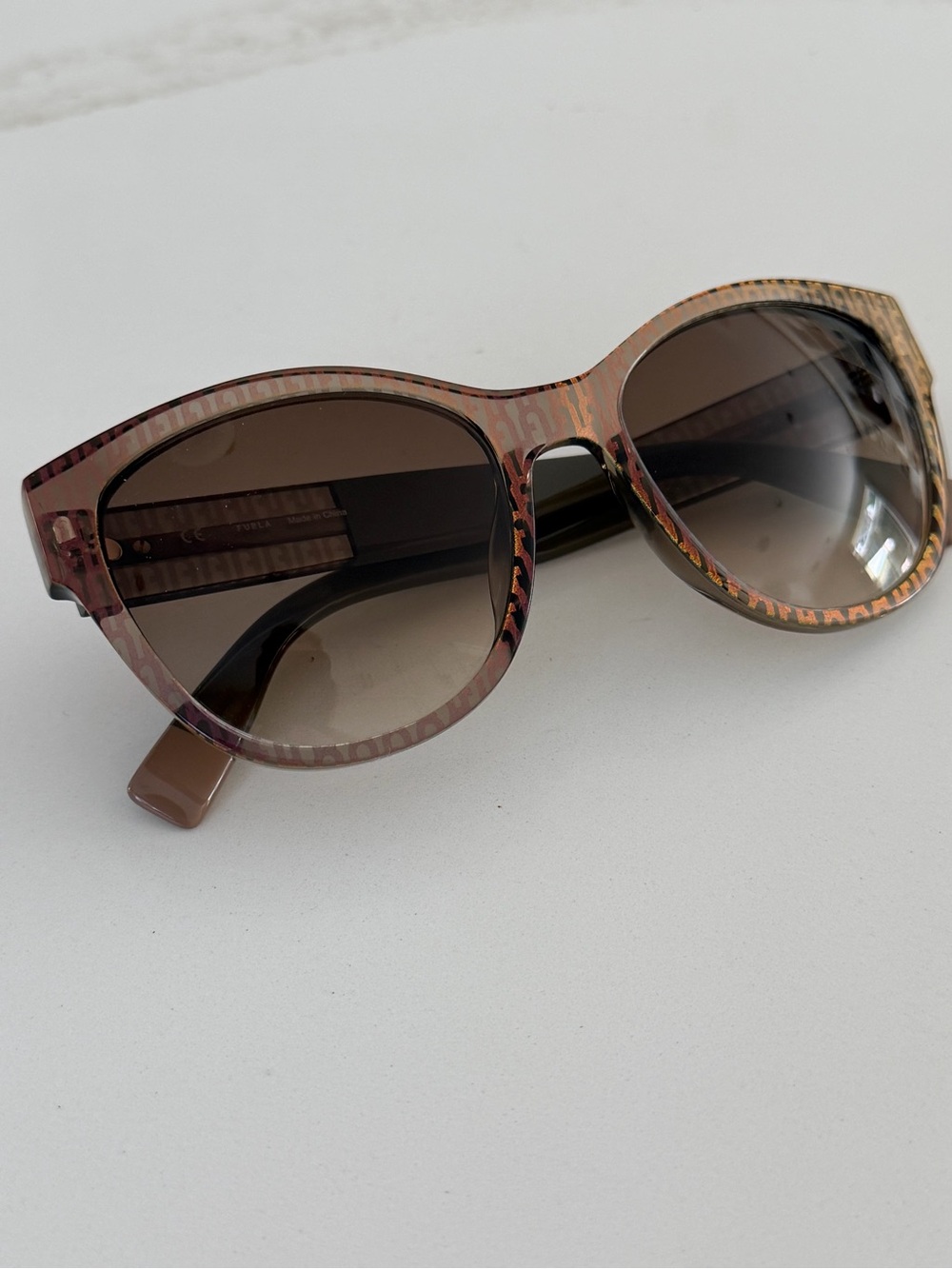 Furla SFU593 Sunglasses Col. 0ALV - Iridescent Logo Print